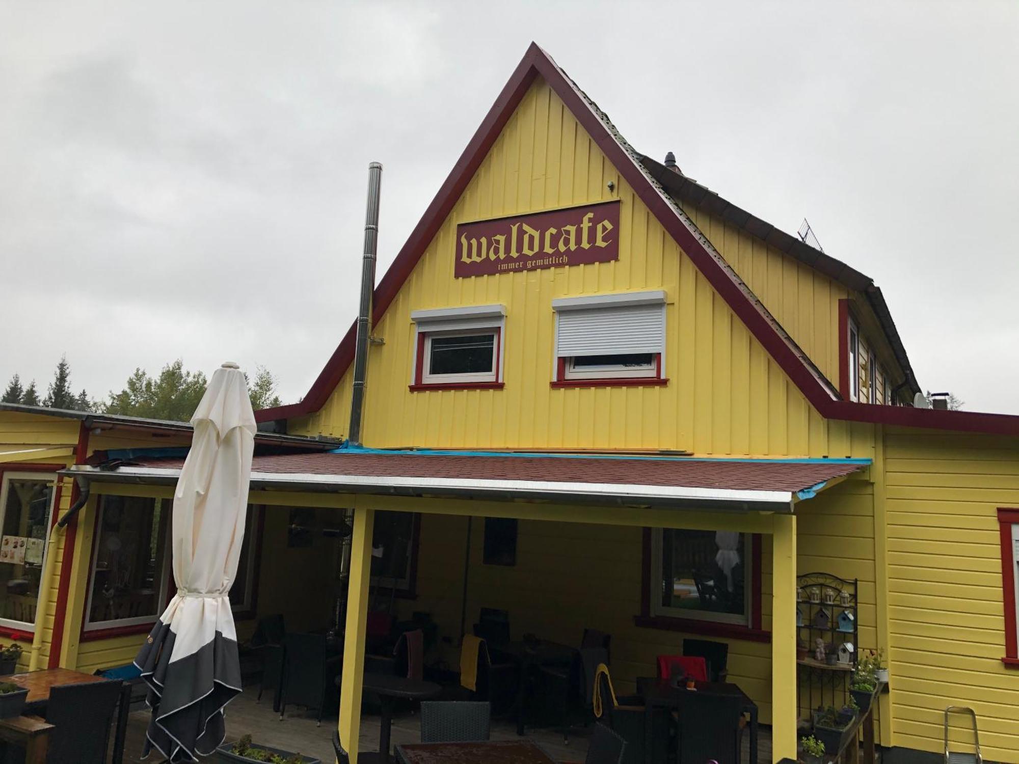 Gruppenhaus Das Waldcafe อัลเทอเนา ภายนอก รูปภาพ